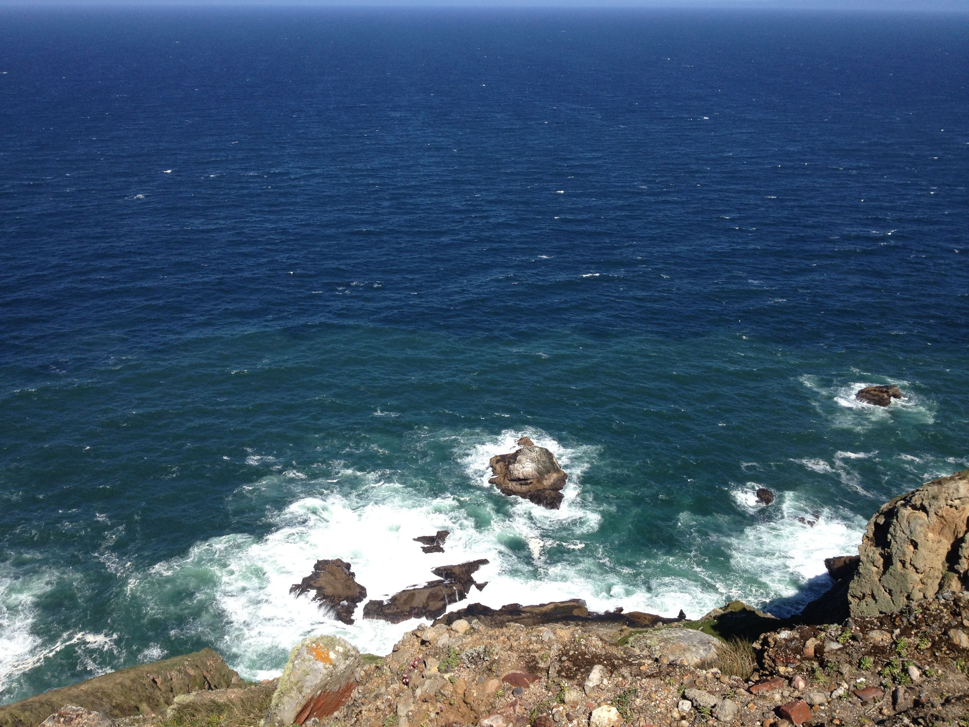 A view of the Pacific Ocean from the Point Reyes Lighthouse.